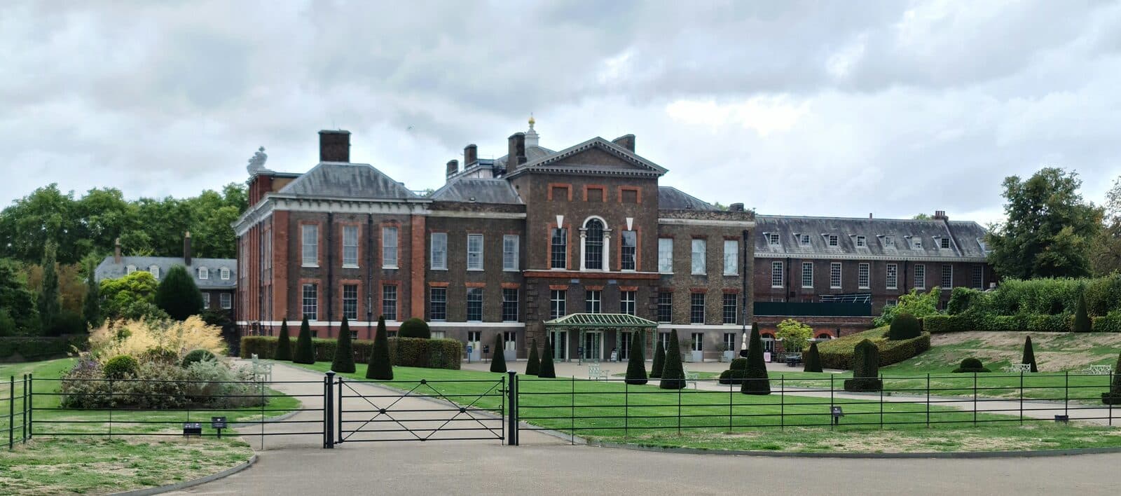 Visiting Kensington Palace 2026: Tickets, Tours, Hours and Who Lives There